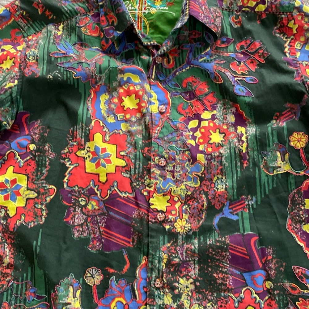 Beautiful Robert Graham shirt. Loaded with details